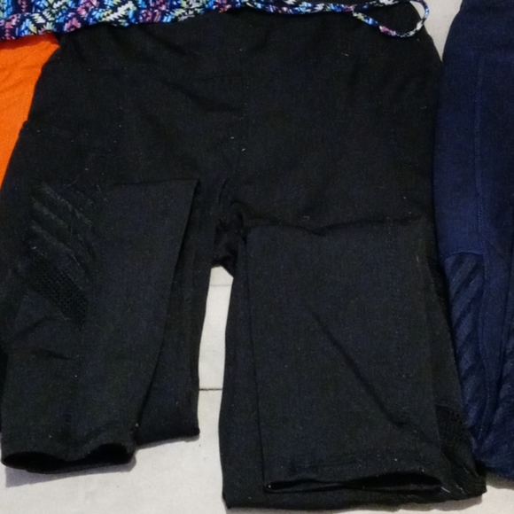 Spandex - Picture 3 of 4